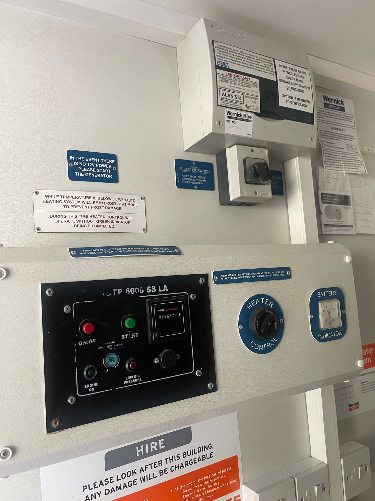 25ft x 9ft Eco Welfare Unit with Generator