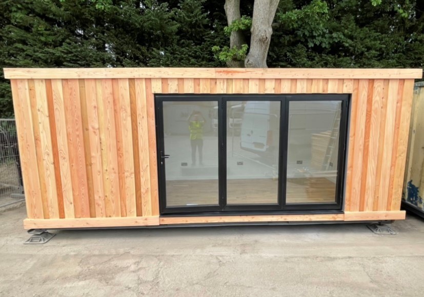 Portable office cabin