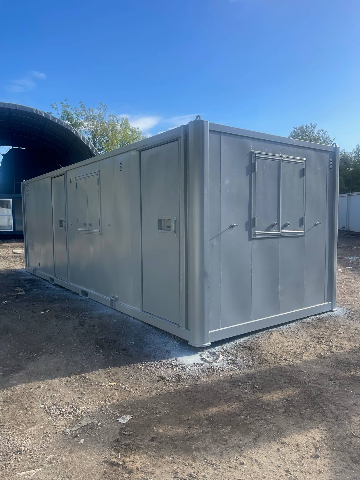 25ft x 9ft Eco Welfare Unit with Generator